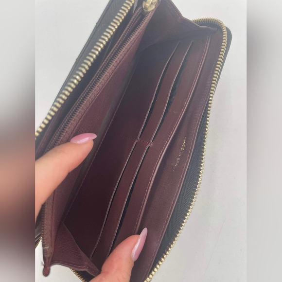 CHANEL Black Chevron Wallet with Gold Accents - Picture 7 of 10